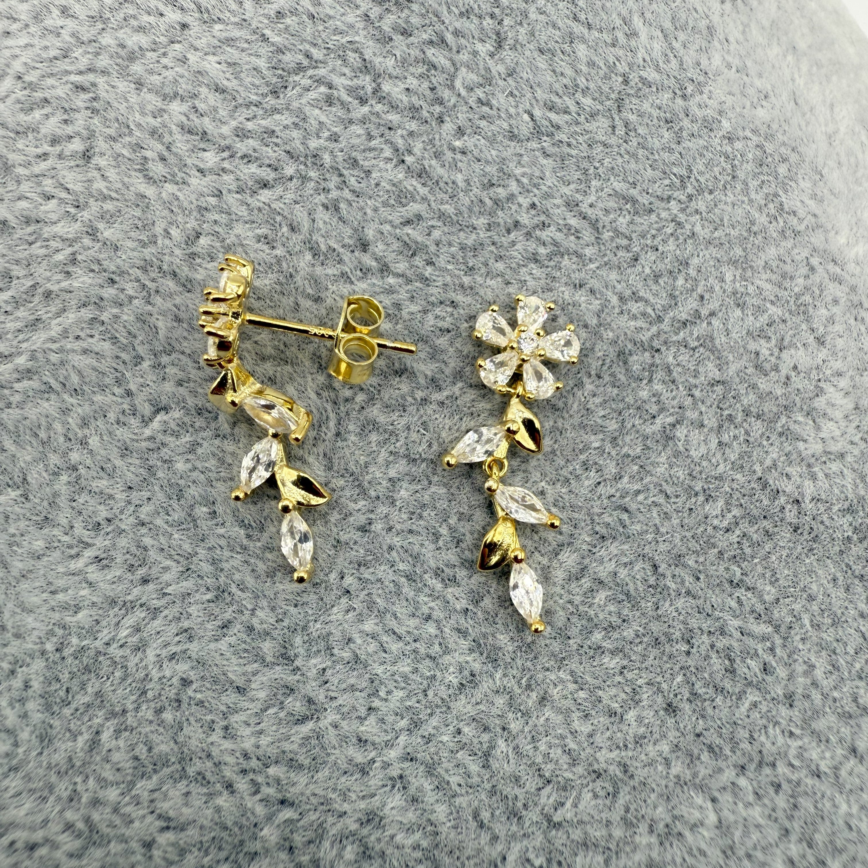 Orecchini in Argento925 Dorato Pendenti Fiorellini Zirconati Art.034/59