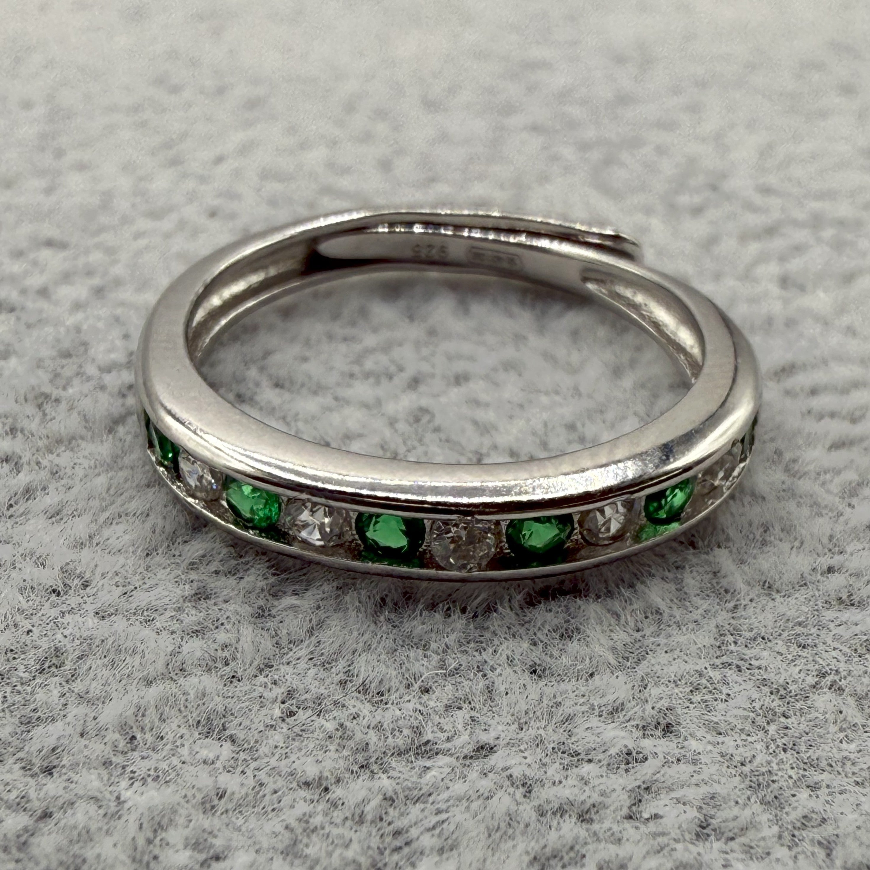 Anello Argento925 Con Zirconi Bianchi e Smeraldo Art.5562