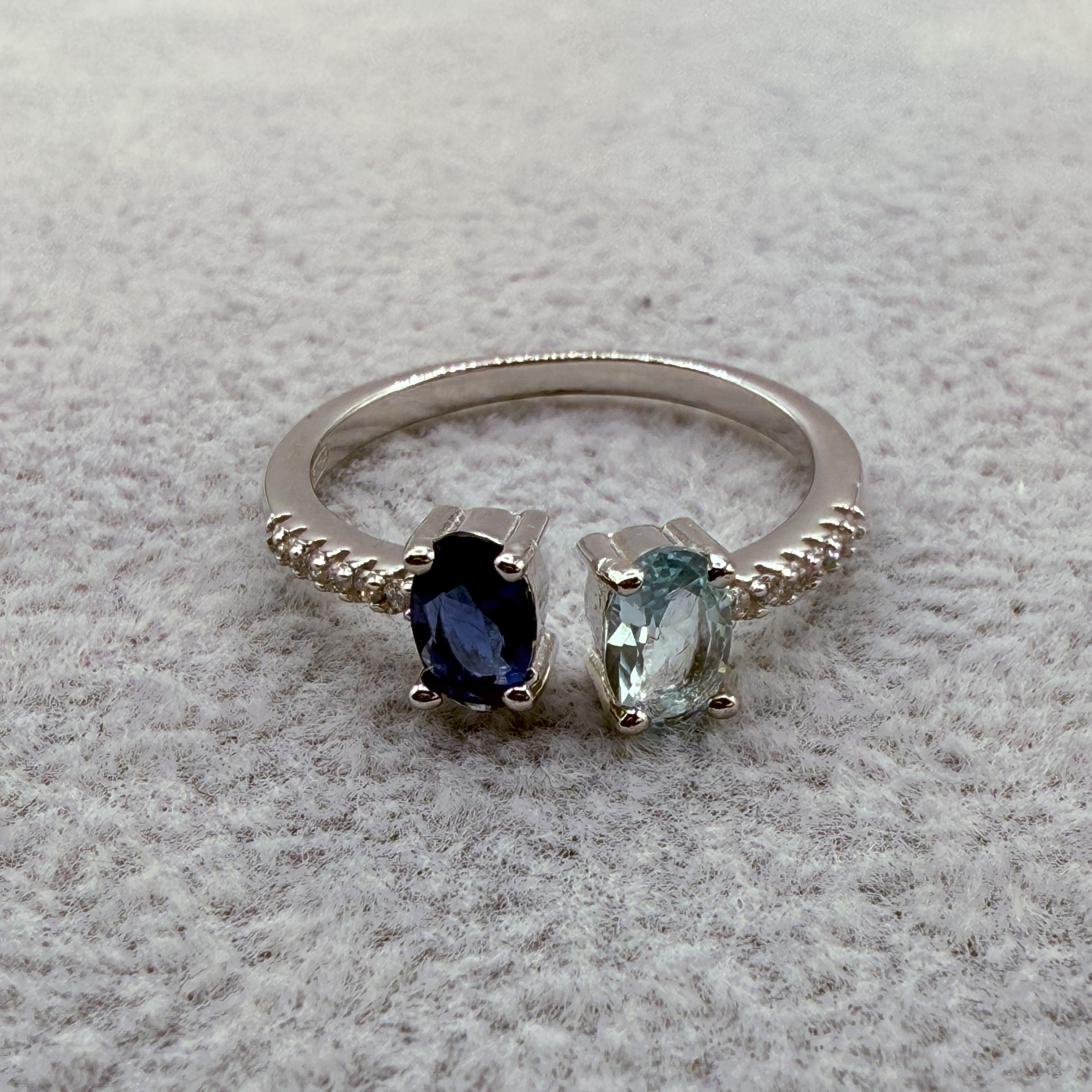 Anello Argento925 Con Zirconi Centrali Art. 9463