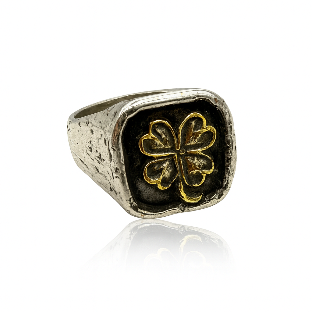 Anello In Argento 925 Battuto a Mano Con Quadrifoglio A225